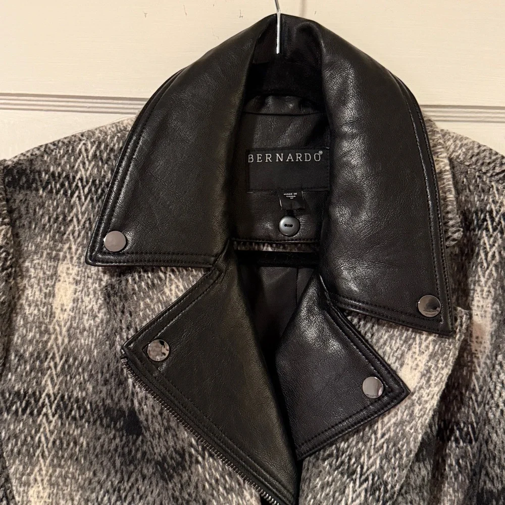 Plaid Coat with Removable Faux Leather bib - Picture 8 of 12